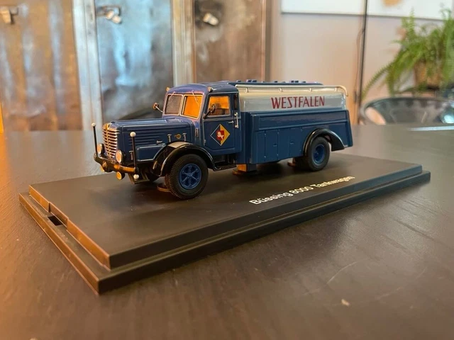Schuco Volkswagen VW T2a Pick-up mit Anhänger und Fendt Dieselross grün / beige