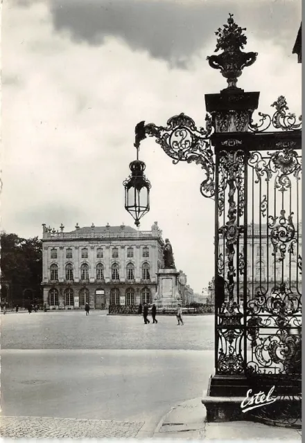 NANCY -  Théâtre et Place Stanislas - les grilles de Jean Lamour