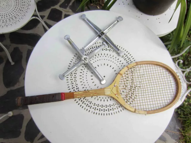 Raquette de tennis GAUTHIER en bois ancienne pour collection et décoration