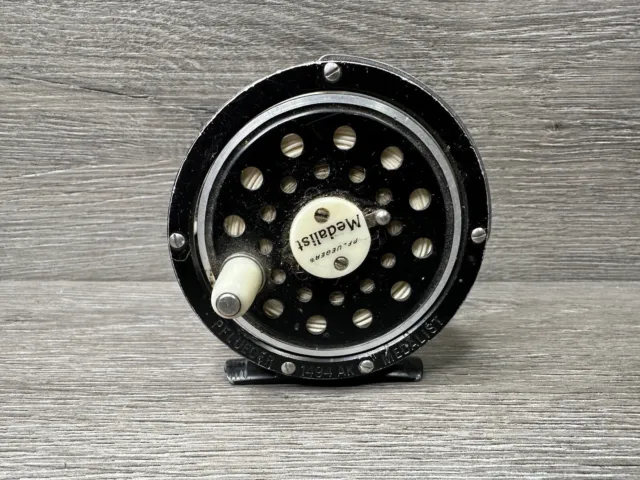 PFLUEGER MEDALIST Fly Reel Parts: BOTH SIDES WITH ALL INTERNALS For Model  1495 $14.44 - PicClick