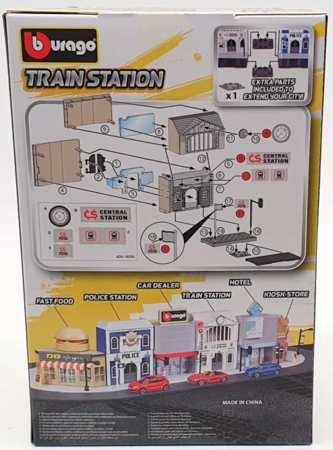 Burago 1/43 Scale Model Car #18 31505 - Jeep Renegade And Train Station 3