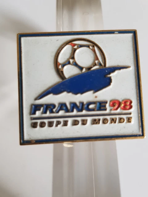 Pin's France 98. Coupe Du Monde Football. Footix. De 5 euros les 2 à 7 euros pièce - Collection