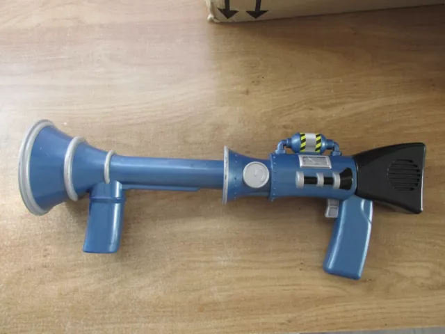 Minions 2Handed Mist Fart Gun I Said Dart Gun Sounds Light Wet Dispicable Me Vgc