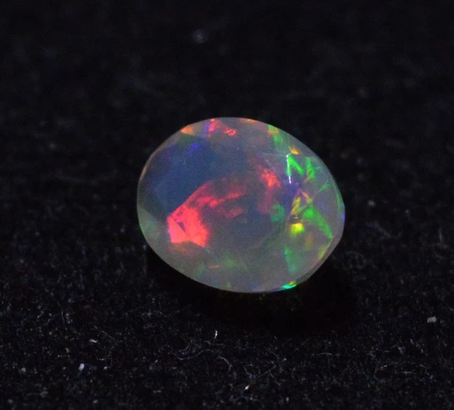 Opale blanche Ethiopie 0.78 carats - Natural opal