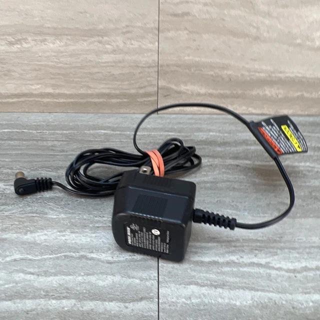 GENUINE BLACK DECKER CLASS 2 POWER SUPPLY CHARGER UA042010E 4.2V