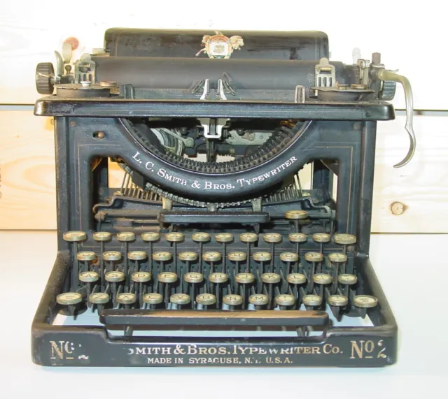 Antique 1909 L.C. SMITH & BROTHERS TYPEWRITER No. 2- 10" Carriage S.N. 79666-2