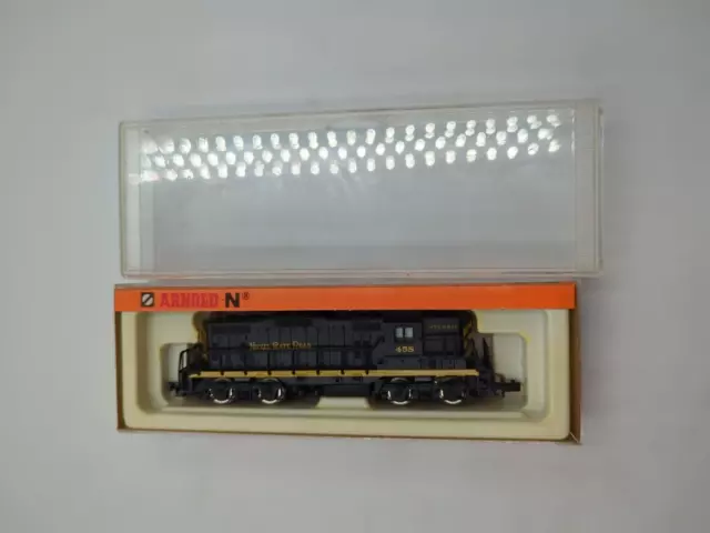 N scale Arnold 5048 Nickle Plate Road 458 Powered Locomotive In Box - Tested