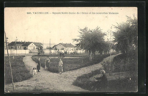 CPA Vauzelles, Square Notre-Dame de l´Orme et les nouvelles Maisons