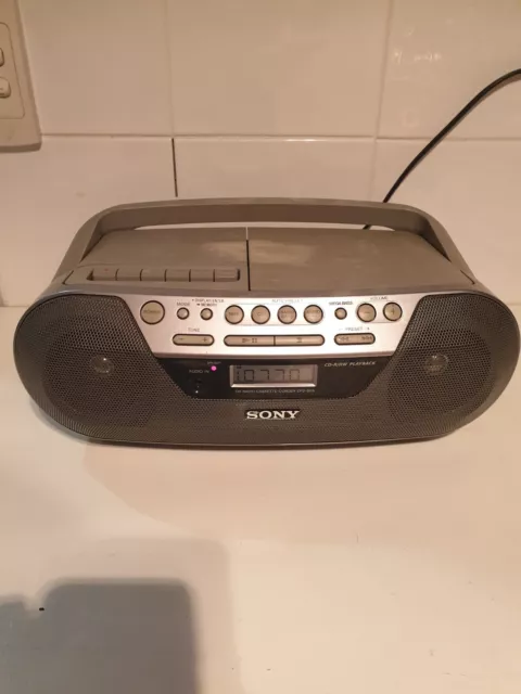 Retro Vintage Sony CFD-S05 Boombox Stereo System - AM/FM Radio, Tape Deck