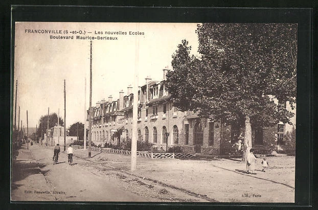 CPA Franconville, Les nouvelles Ecoles, Boulevard Maurice-Berteaux