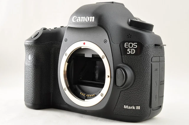 Canon EOS 5D Mark III 22.3 MP Digital Camera Black Body (12710 Shots) From JAPAN