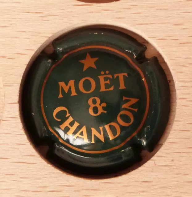 Capsule de Champagne Moet et Chandon n° 158a