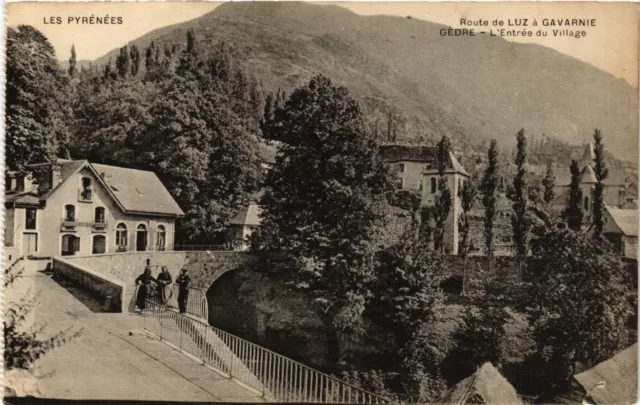 CPA GAVARNIE Route de LUZ-Gedre-Entrance du Village (415242)