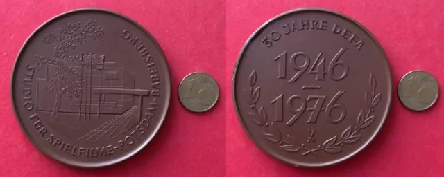 DDR Böttgersteinzeug Medaille 30 Jahre DEFA Potsdam Babelsberg 1946-1976 ( M1923