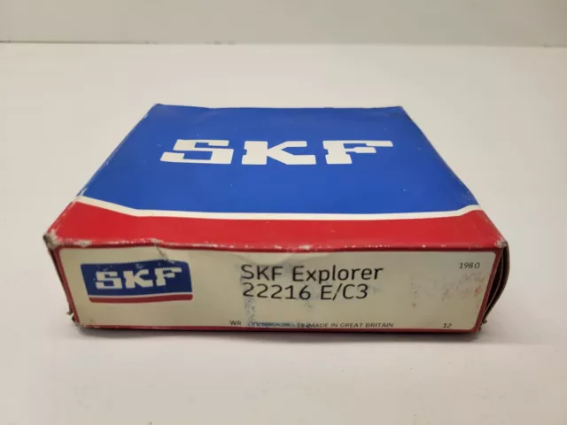 New In Box! Genuine Skf Spherical Roller Bearing 22216-E/C3