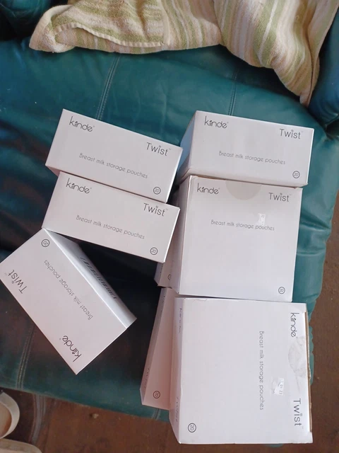 8 boxes of Kiinde twist breast milk storage pouches 20 in a box. 6 0z pouches-