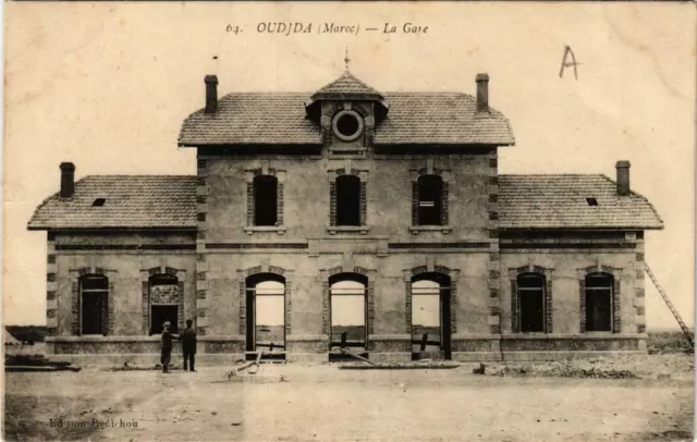 CPA AK OUDJDA La Gare MAROC (689400)
