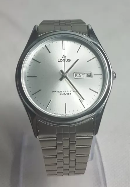 Lorus water resistant quartz watch top