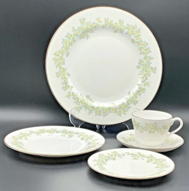 Spode Bone China 5 Piece Place Setting, Melanie Pattern