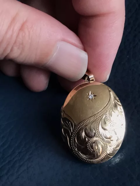 Gorgeous Large Vintage 9ct Gold Diamond Filigree Locket