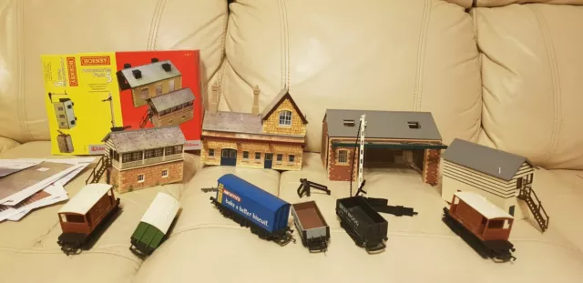 Job Lot Of  Oo Ho Gauge Triang/Hornby, Carriages, Station Furniture Etc
