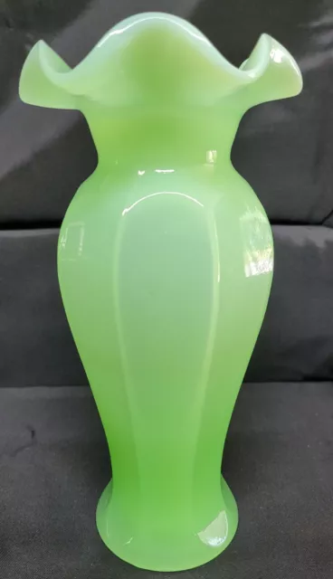 Beautiful Vintage JADEITE Green Glass Vase 8" High Heavy Stunning Color