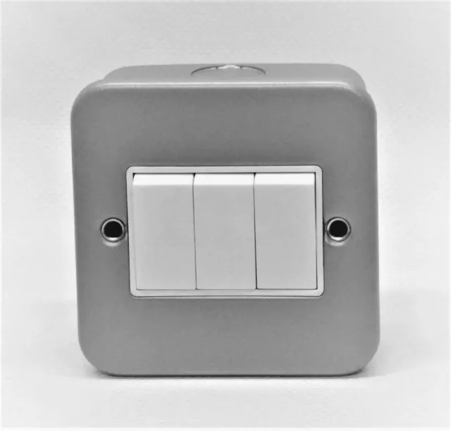 10AX 10 Amp 250V 3 Gang 2 Way Electrical Light Switch Metal Clad Plate Box Grey