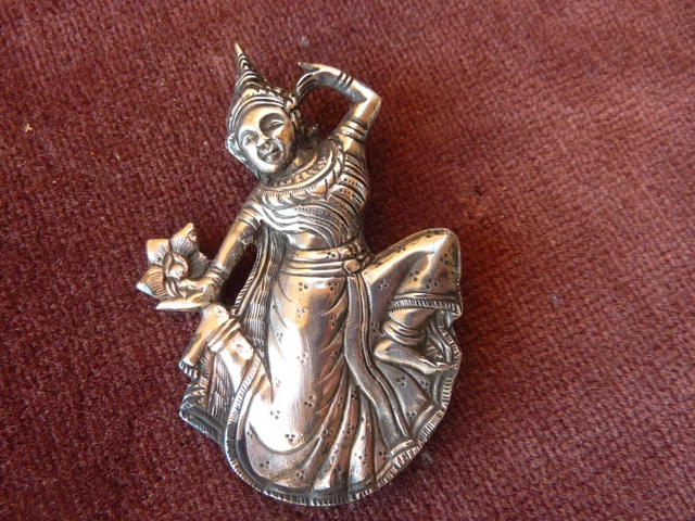 broche indochinoise,argent,danseuse khmer,Apsara,H 6cm,P 7,5g