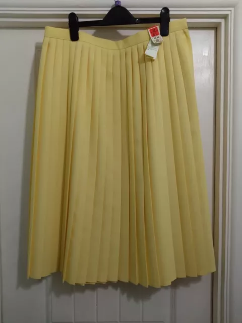 Ladies Vintage 1980's St Michael Yellow Pleated Skirt Size 18 BNWT