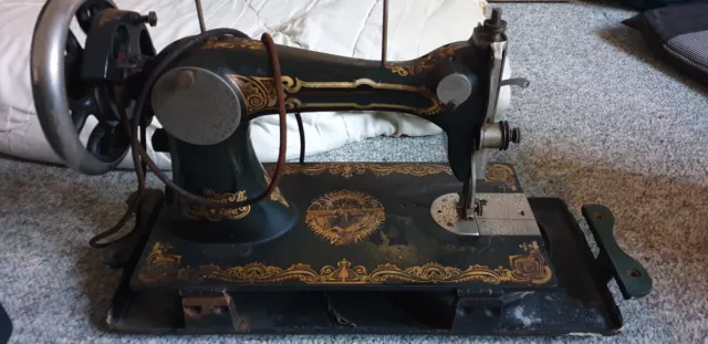 Wunderschöne antike Nähmaschine Nr. 2 ohne Ständer