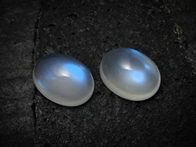 AAA+ Top Second Quality Rainbow Moonstone Cabochon Natural Oval Shape 7x9 mm