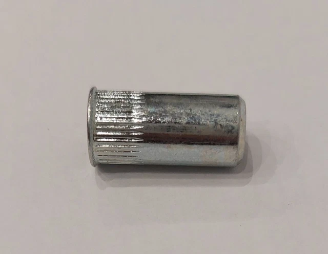 100 Pz INSERTI RIVETTI FILETTATI ACCIAIO ZINCATO M8 CON FORO CHIUSO