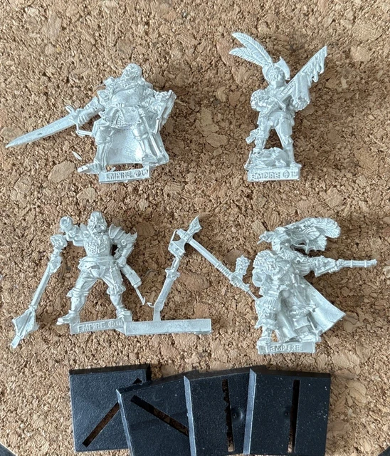 WARHAMMER FANTASY THE Old World - Empire Battle Standard Bearer Metal NEW EUR 44,95 - FR