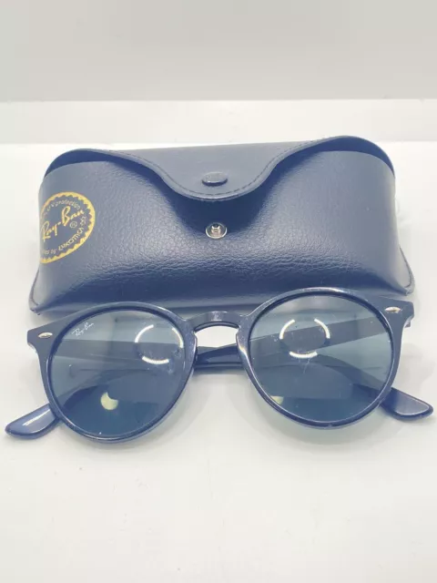 My Blueberry Nights with neverfull MM by Louis Vuitton, rayban meteor  sunglasses and d…