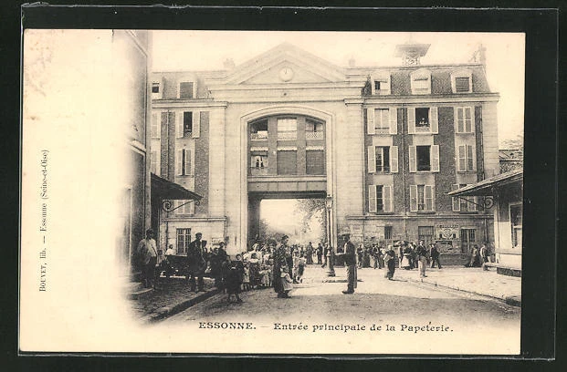 CPA Essonne, Entré principale de la Papeterie, vue du bâtiment