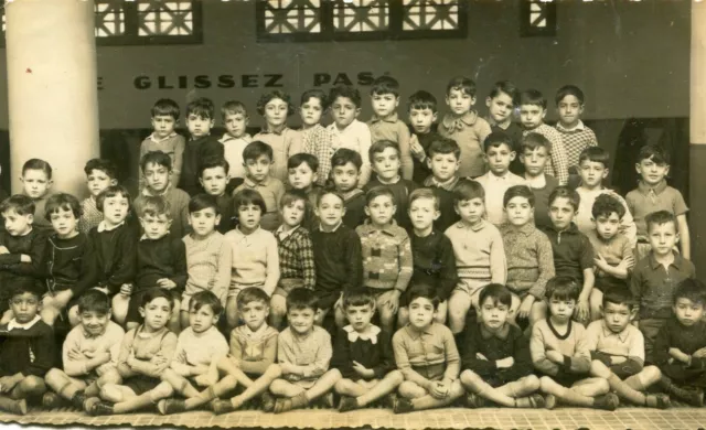 Carte PHoto d'élèves d'une école à Identifier Au dos c'est écrit Versini