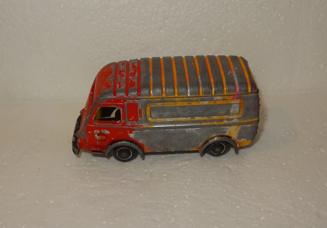 N° 1 1000 KGS RENAULT CIJ MADE IN FRANCE SANS NUMERO ECHELLE 1/43 ème