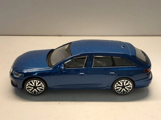 Miniature 1/43 ,  Burago , Audi A6 avant  (neuve , pas de boite)