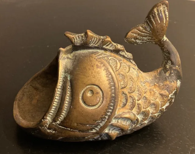 Walter Bosse Mid-Century Modern, Fish Sculpture Brass Ashtray, Austria, 1950s