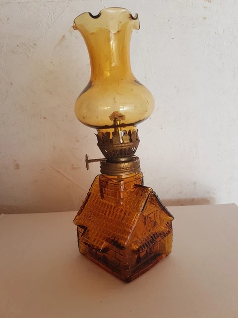 PETITE LAMPE A PETROLE EMPIRE En CUIVRE EUR 40,00 - FR