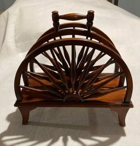 VTG (1930’s) FERGUSON BROS. MFG. CO. (HOBOKEN, NJ) MAHOGANY MAGAZINE RACK (#524) 2