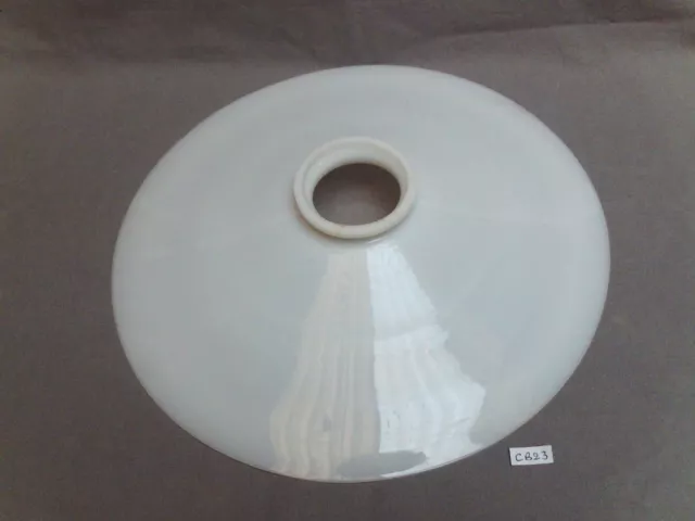 abat jour ancien en opaline blanche , Ø 25,6 cm, à collerette (CB23)