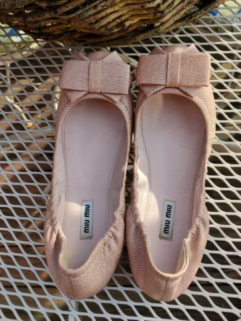 Miu Miu Nude Bow Ballet Textured Tonal Leather Flats Size 38 or US 7.5-8