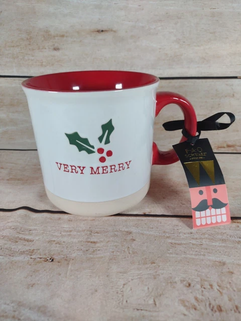 FAO SCHWARZ Ceramic Large Red VERY MERRY  Collectible Christmas MUG New RARE