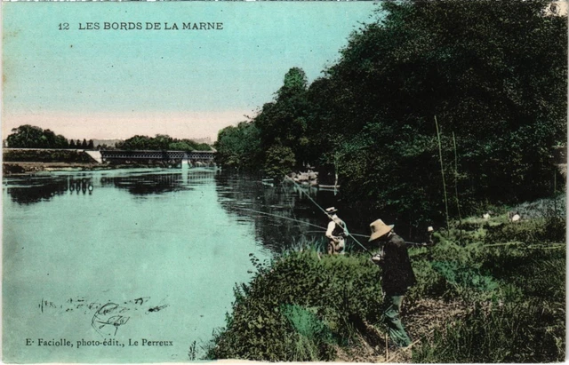 CPA Les Bords de la Marne (1352802)