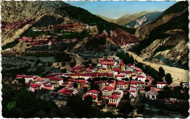 CPA Guillaumes - Vue générale et la Vallée du Tuébie (110908)