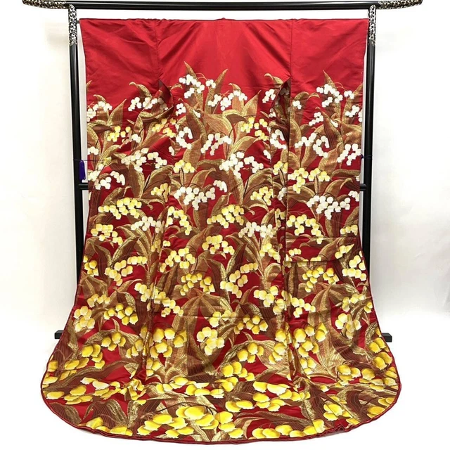 Japanese Kimono Uchikake Luxurious Wedding Embroidery Pure Silk Red Flower K610