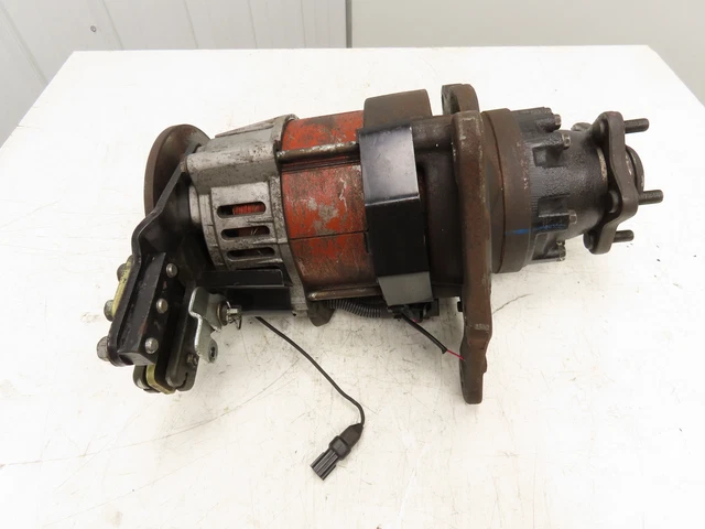 Toyota 7FBEU15 Electric Forklift Drive Motor Left Hand