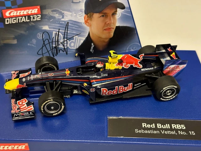 CARRERA DIGITAL 132 - 30517 - Red Bull RB5 Sebastian Vettel, No.15 in ...