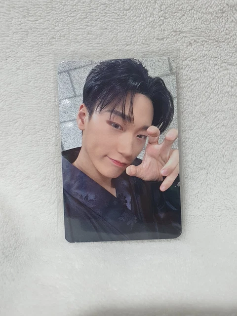 ATEEZ サン US限定 LA hello82 トレカ ATEEZ OUTLAW SAN Hello 82 La Us Exclusive Photocard $35.00